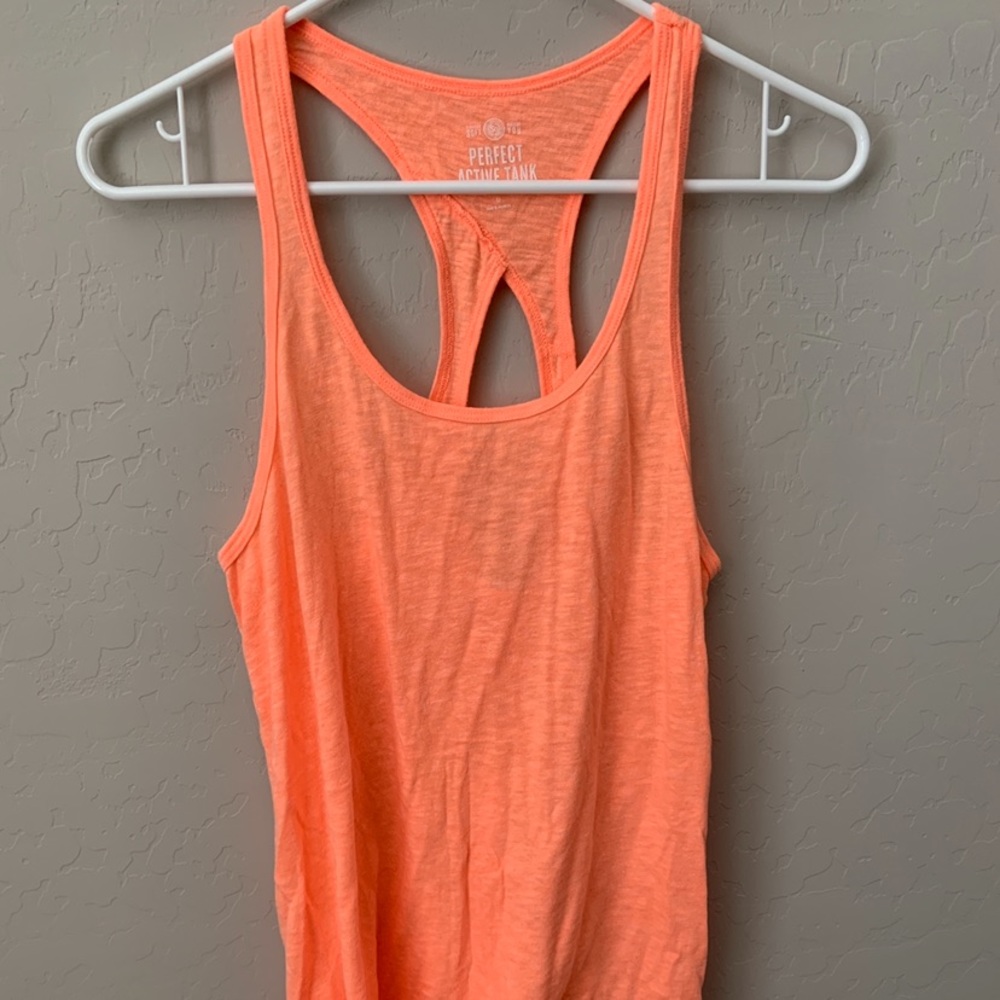 Cotton workout tank, size medium